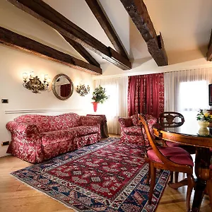 https://suites-torre-dellorologio-venice.hotelinveneto.com